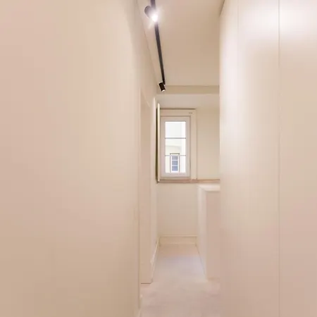 Flh Campo Pequeno Classic Charm With Garden Διαμέρισμα *