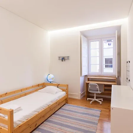 Flh Campo Pequeno Classic Charm With Garden Appartement